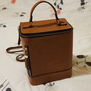 Box shaped back pack
